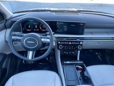 Used 2025 Hyundai Tucson SEL image 13