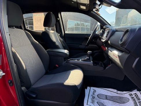 Used 2023 Toyota Tacoma TRD Sport image 18