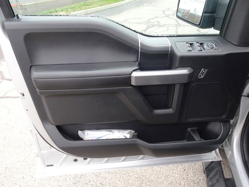 Used 2018 Ford F150 XLT w/ Equipment Group 302A Luxury image 15