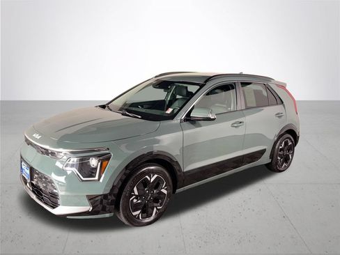 Used 2024 Kia Niro Wind w/ Wind Preserve Package FWD image 2