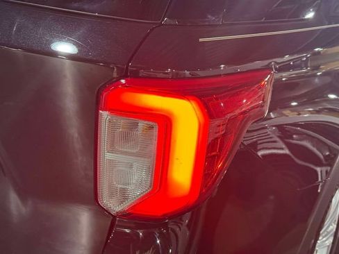 Used 2021 Ford Explorer King Ranch RWD image 13