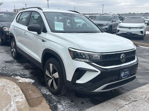 Certified 2024 Volkswagen Taos S image 4