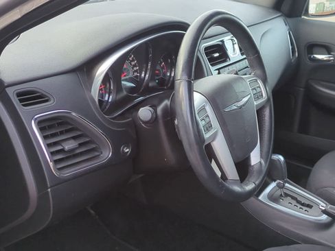 Used 2013 Chrysler 200 Touring w/ Cold Weather Group image 10