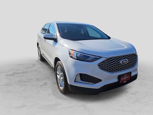 Used 2024 Ford Edge SEL image 2