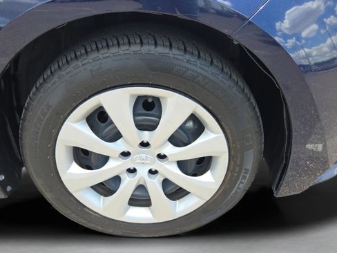 Certified 2022 Toyota Corolla LE FWD image 31