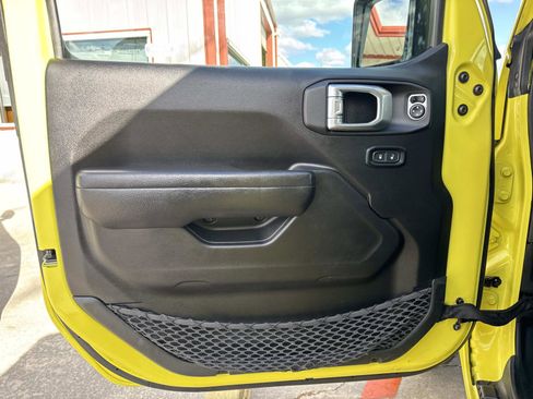 Used 2023 Jeep Wrangler Sport image 18