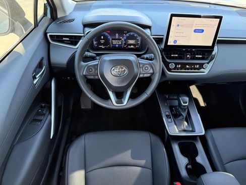 Used 2026 Toyota Corolla Cross XLE w/ Convenience Package image 27