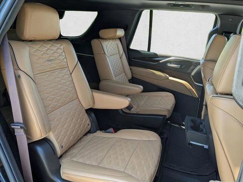 Used 2023 Cadillac Escalade Sport AWD/4WD image 21