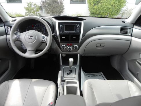 Used 2012 Subaru Forester 2.5X Limited image 2