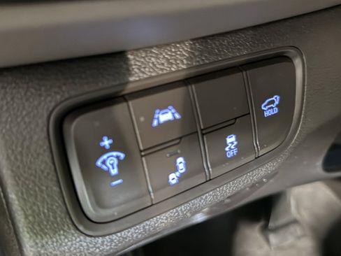 Used 2020 Hyundai Santa Fe SEL w/ Convenience Package FWD image 19