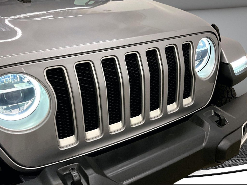 Used 2019 Jeep Wrangler Unlimited Sahara AWD/4WD image 32