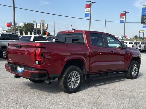 Used 2024 Chevrolet Colorado LT w/ LT Convenience Package II RWD image 22