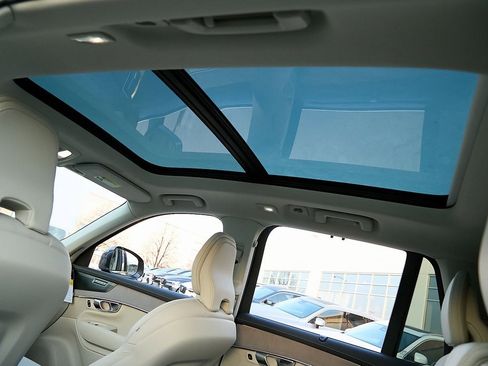 New 2026 Volvo XC90 T8 Ultra image 23