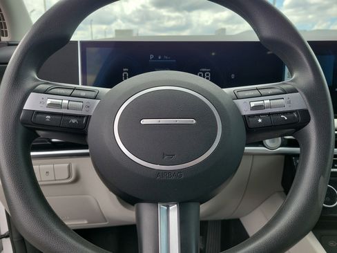 Used 2025 Hyundai Tucson SEL FWD image 18