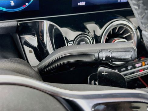 Certified 2021 Mercedes-Benz GLA 250 image 17