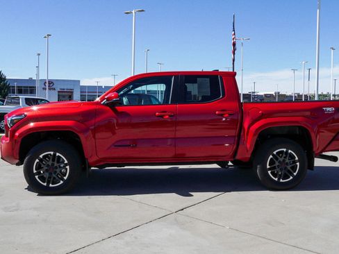 Certified 2024 Toyota Tacoma TRD Sport w/ TRD Sport Upgrade Package AWD/4WD image 5