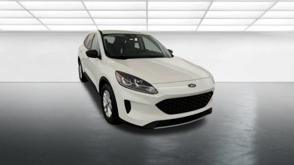 Used 2022 Ford Escape SE w/ Convenience Package FWD image 2