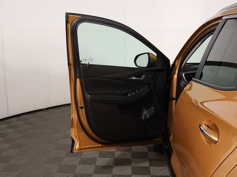 Used 2024 Buick Encore GX Sport Touring image 15