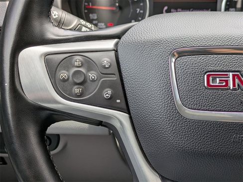 Used 2023 GMC Terrain SLT image 20
