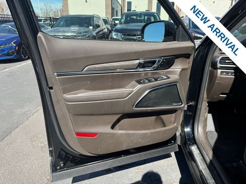 Used 2021 Kia Telluride SX w/ Nightfall Edition Package image 18