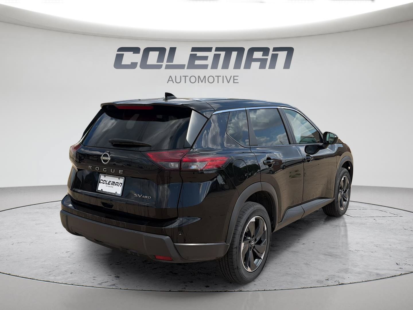 Used 2024 Nissan Rogue SV AWD/4WD image 9