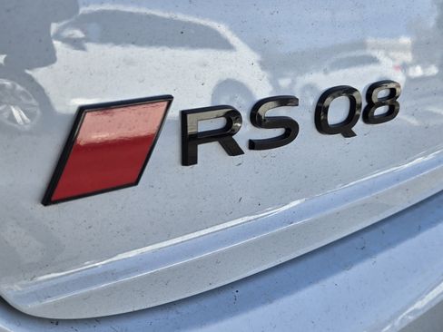 New 2026 Audi RS Q8 performance image 25