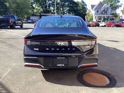 New 2026 Hyundai Sonata Blue FWD image 6