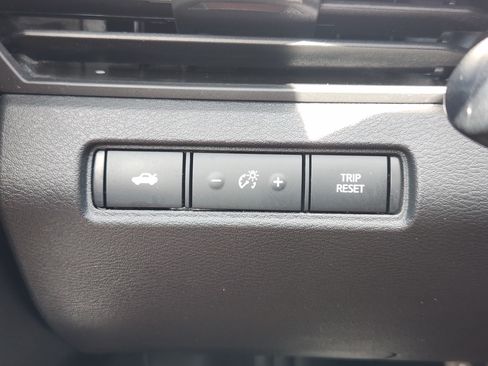 Used 2025 Nissan Altima 2.5 SV FWD image 22