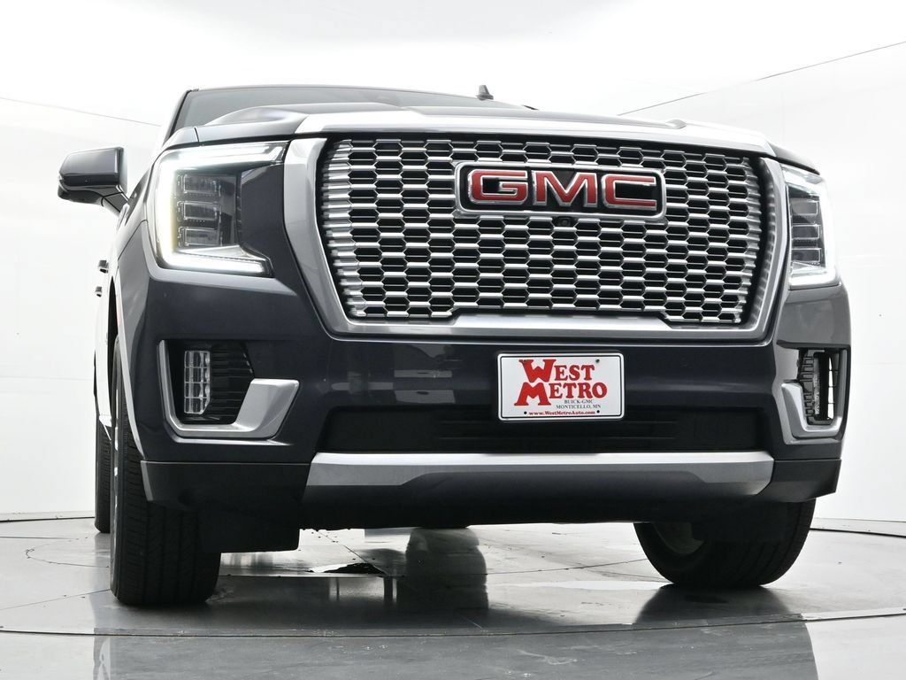 Used 2021 GMC Yukon Denali w/ Denali Premium Package AWD/4WD image 33