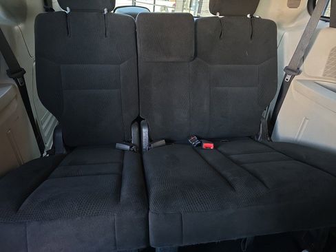 Used 2016 Dodge Grand Caravan SE w/ Quick Order Package 29E SE image 30