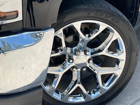 Used 2018 Chevrolet Silverado 1500 LT w/ Texas Edition RWD image 8