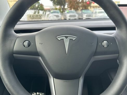Used 2022 Tesla Model 3 Long Range image 22