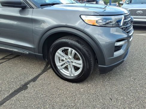 Used 2024 Ford Explorer XLT w/ Equipment Group 202A AWD/4WD image 5