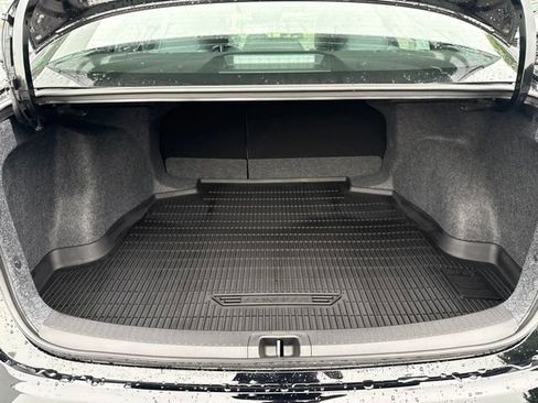 Used 2026 Toyota Corolla SE FWD image 32