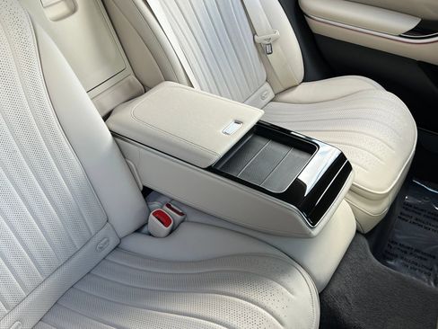 Used 2023 Mercedes-Benz S 500 4MATIC image 21