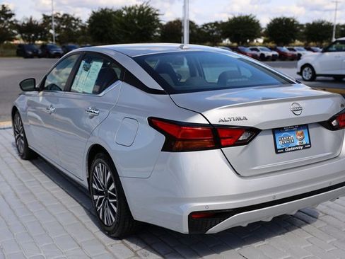 Used 2023 Nissan Altima 2.5 SV image 3
