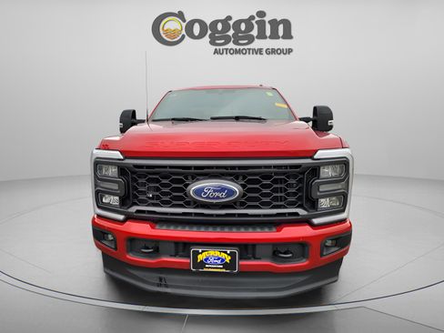 Certified 2024 Ford F250 Lariat w/ Sport Appearance Package image 19