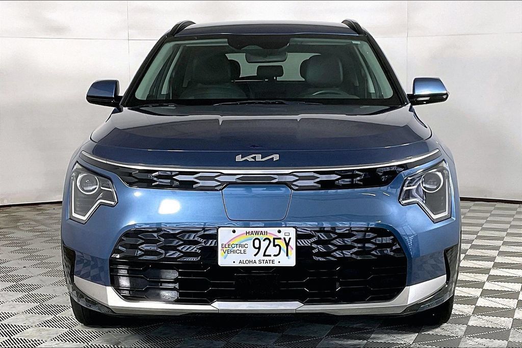 Used 2023 Kia Niro Wind FWD image 2