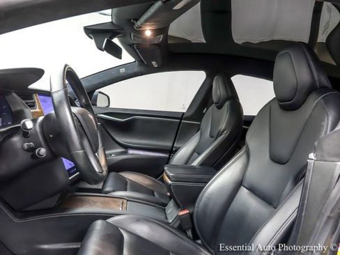 Used 2020 Tesla Model S Long Range Plus image 12