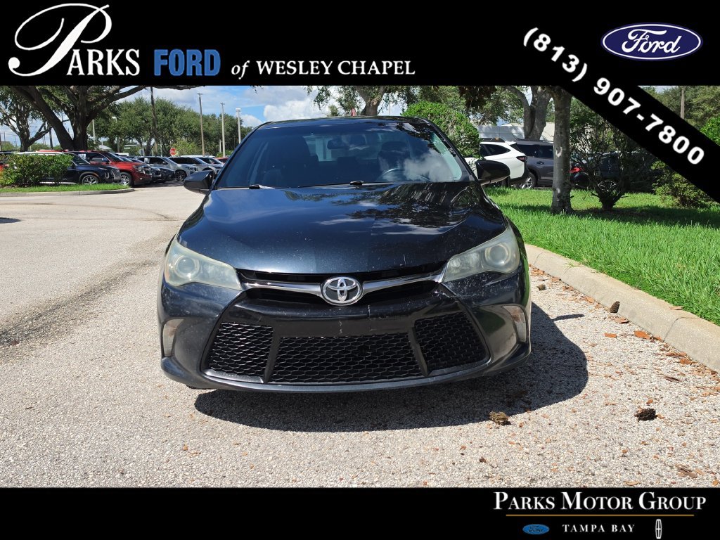 Used 2015 Toyota Camry SE FWD image 3