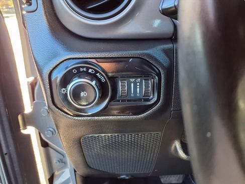 Used 2021 Jeep Wrangler Unlimited Sport image 13