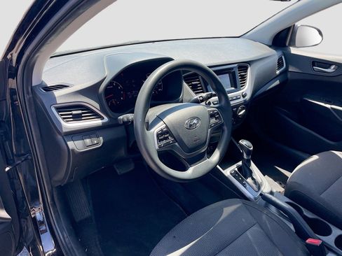 Used 2020 Hyundai Accent SE FWD image 7