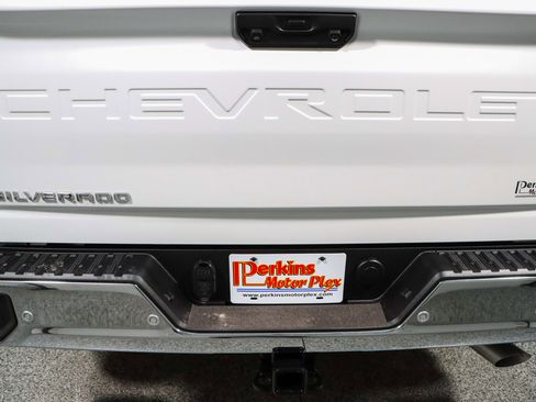 Used 2025 Chevrolet Silverado 2500 W/T w/ WT/CX Safety Package image 8