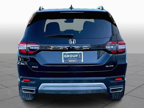 Used 2025 Honda Pilot Elite image 5