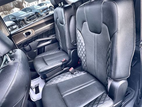 Used 2021 Kia Sorento SX Prestige image 22