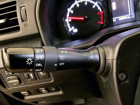 Used 2024 Toyota 4Runner SR5 AWD/4WD image 31