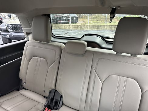 Used 2020 Ford Expedition Limited w/ Equipment Group 302A image 24