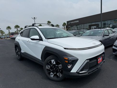 Used 2025 Hyundai Kona SEL FWD image 1