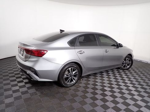 Used 2023 Kia Forte LXS w/ LXS Technology Package FWD image 17