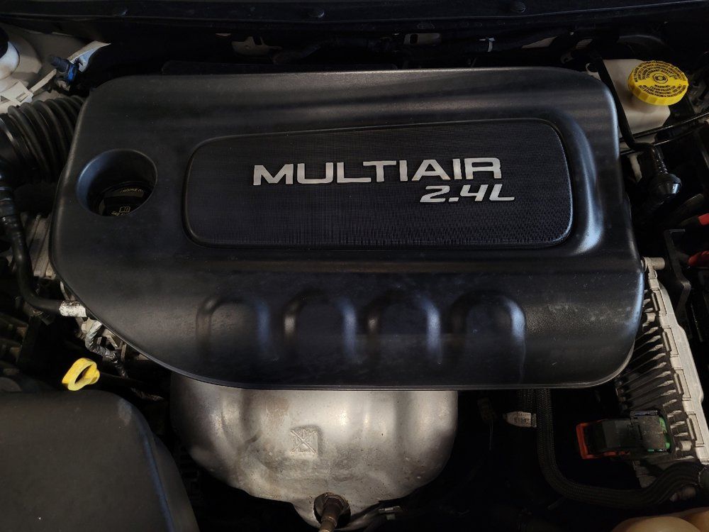 Used 2019 Jeep Cherokee Latitude w/ Popular Appearance Group FWD image 30